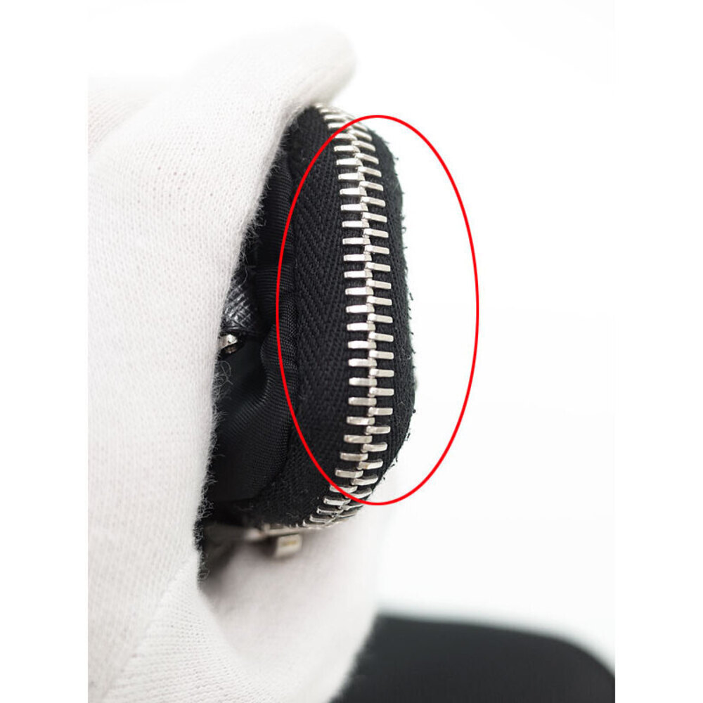 Prada ReEdition 2005 Saffiano Leather Chain Shoulder Bag Black - Picture 8 of 9